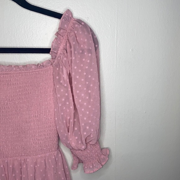 Altar'd State Dresses & Skirts - 🎱Adorable pink polka dot puffy sleeves dress!